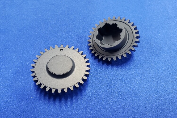 高気密熱処理材を採用したEV向け冷却モジュール用焼結平歯車